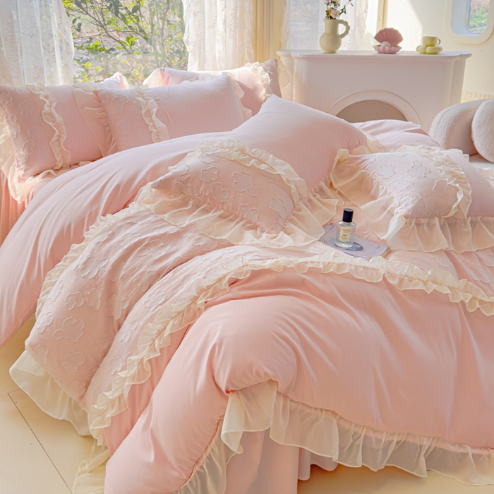 91家纺网 家纺一手货源 找家纺 狂想家  2025新款立体蕾丝花边梦娜系列四件套 梦娜蜜桃粉