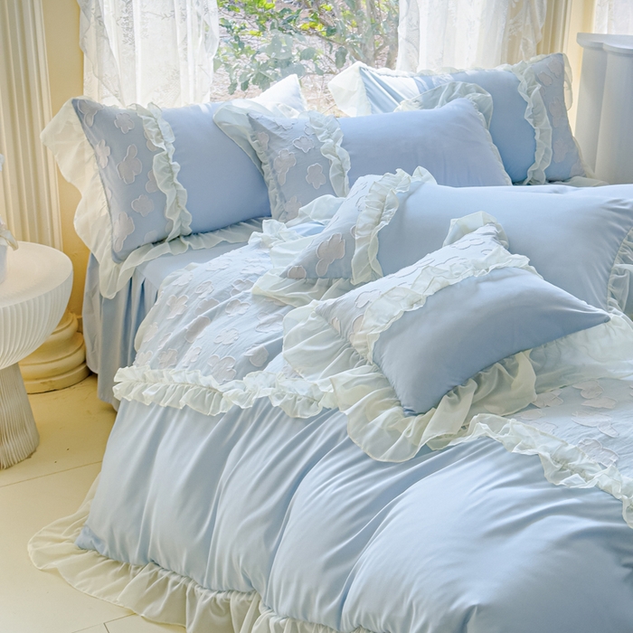 91家纺网 家纺一手货源 找家纺 狂想家  2025新款立体蕾丝花边梦娜系列四件套 梦娜晴空兰