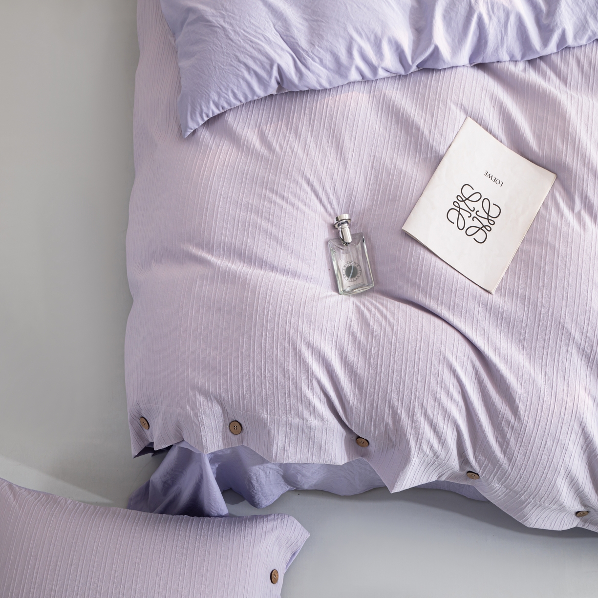 91家纺网 家纺一手货源 找家纺 恋之语 2025新款亲肤舒适提花纽扣款四件套 赛琳娜-紫