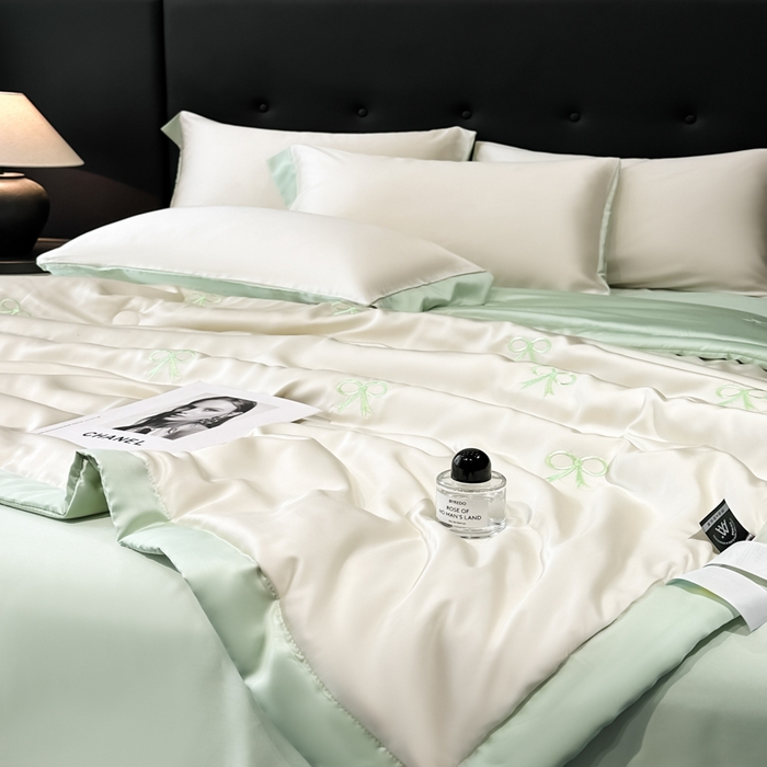 91家纺网 家纺一手货源 找家纺 满羽家纺 2025新款凉感冰丝夏被夏凉被空调被四件套 蝴蝶结-奶白绿