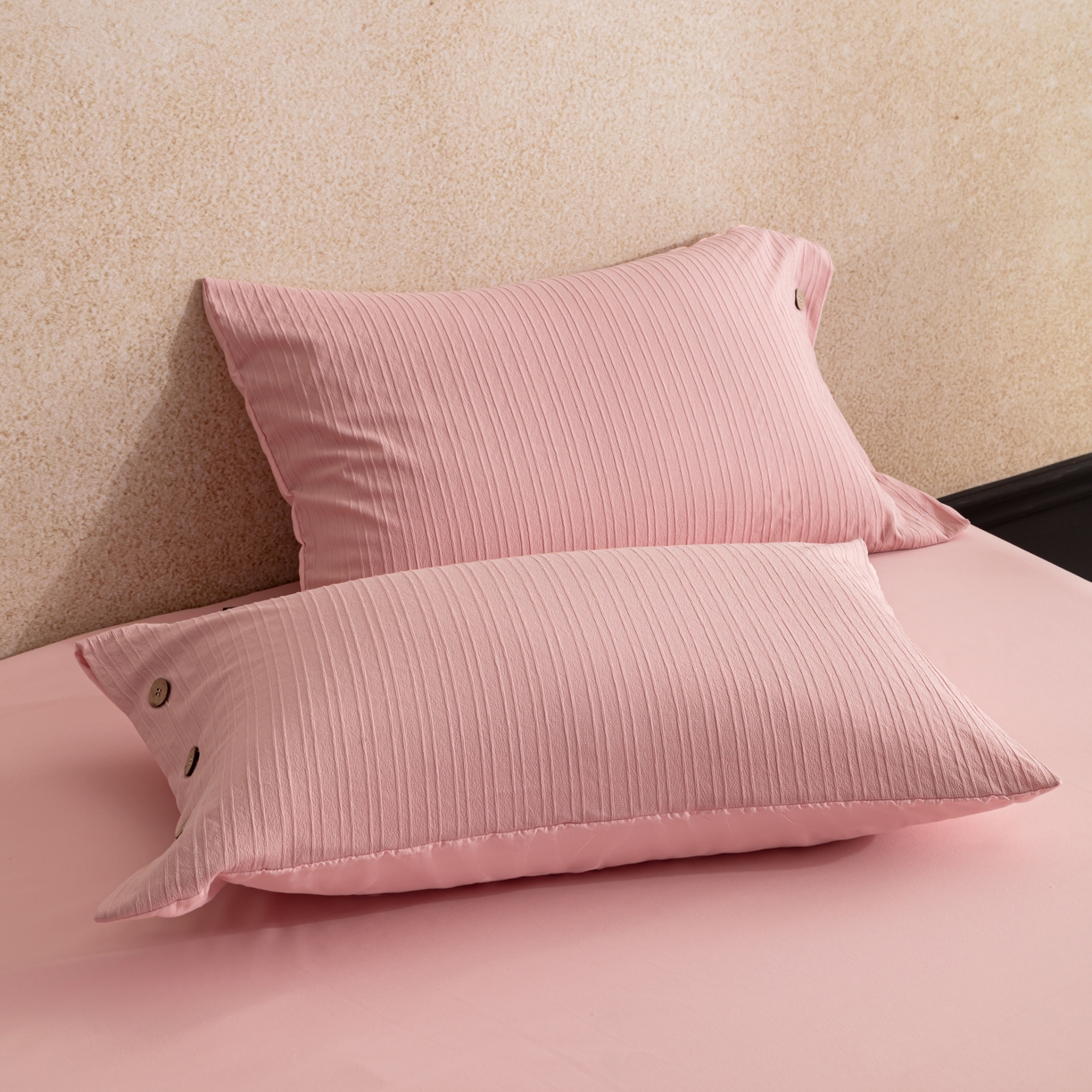 91家纺网 家纺一手货源 找家纺 恋之语 2025新款亲肤舒适提花纽扣款四件套 赛琳娜-粉