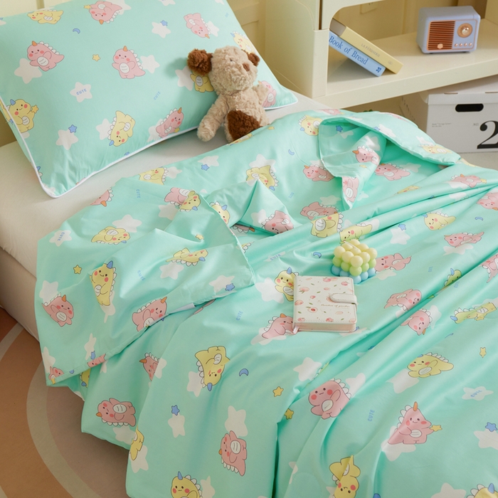 91家纺网 家纺一手货源 找家纺 ds生活馆 2025新款儿童学生纯棉精梳棉系列单夏被 星星恐龙绿