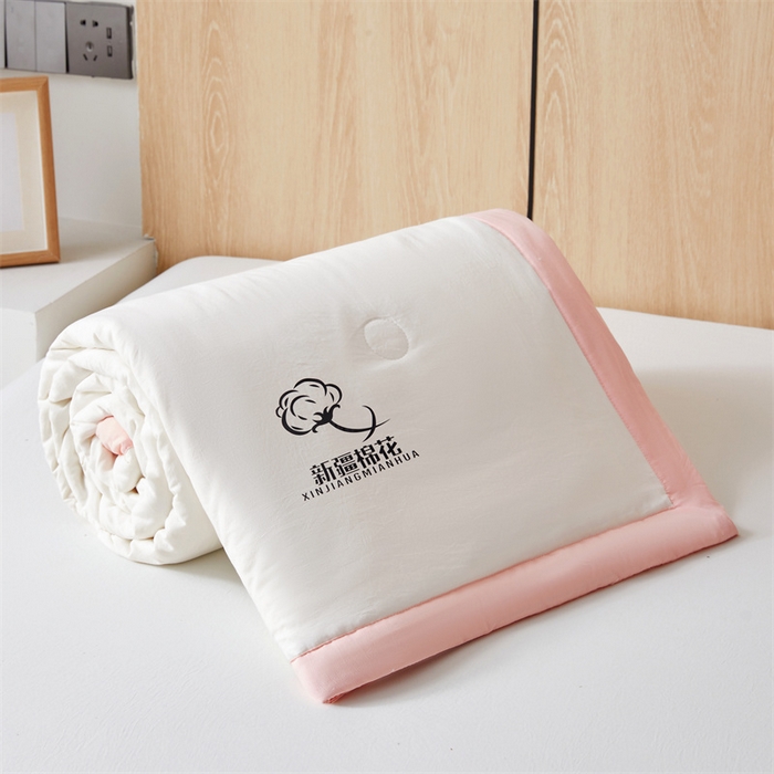 91家纺网 家纺一手货源 找家纺 爱屋及屋 2025新款纯色撞色100%棉花填充夏被夏凉被空调被夏季可机洗薄被子被芯 粉玉+奶白