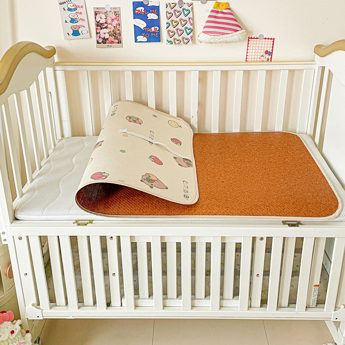 91家纺网 家纺一手货源 找家纺 富馨莱 2025新款幼儿园古藤席冰丝席双面可用儿童凉席双面凉感 萌萌巴拉