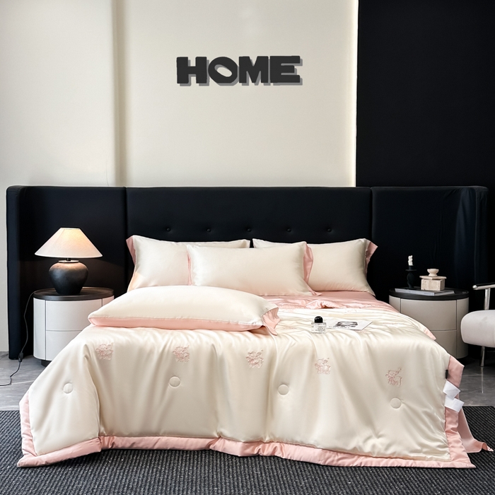 91家纺网 家纺一手货源 找家纺 满羽家纺 2025新款凉感冰丝夏被夏凉被空调被四件套 星星羊-奶白粉