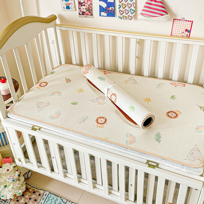 91家纺网 家纺一手货源 找家纺 富馨莱 2025新款幼儿园古藤席冰丝席双面可用儿童凉席双面凉感 狮子王国