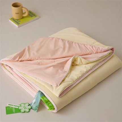 头等舱  2025新款锦氨凉感A类20大豆7A抗菌纯色空调被夏凉被夏被（配礼盒） 米黄＋浅粉玉