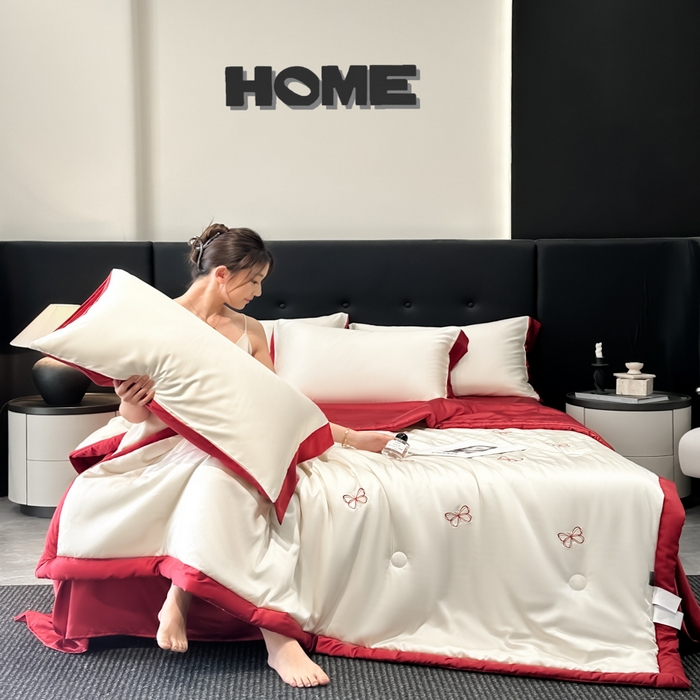 91家纺网 家纺一手货源 找家纺 满羽家纺 2025新款凉感冰丝夏被夏凉被空调被四件套 迷蝶-奶白红