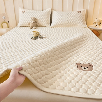 布卢姆床垫 2025新款A类水洗棉刺绣抗菌床护垫 小熊仔-奶白