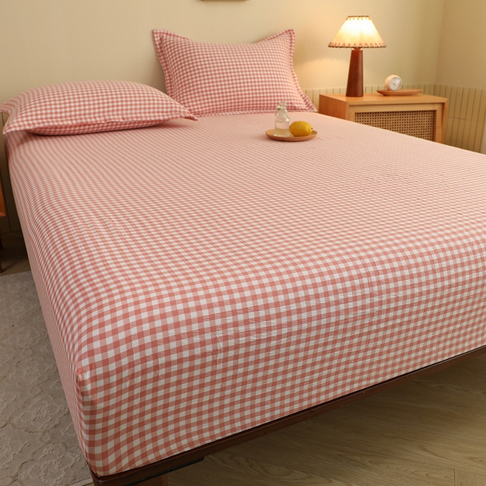 91家纺网 家纺一手货源 找家纺 绒多多 2025新款简约水洗棉色织床笠 粉玉小格