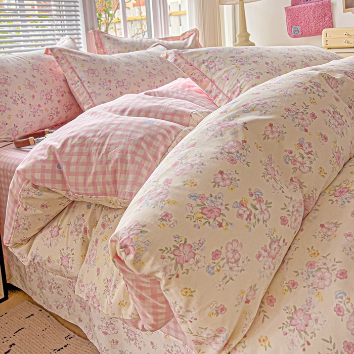 91家纺网 家纺一手货源 找家纺 暖芯优选 2025新款全棉纯棉一字绣四件套系列 春日限定