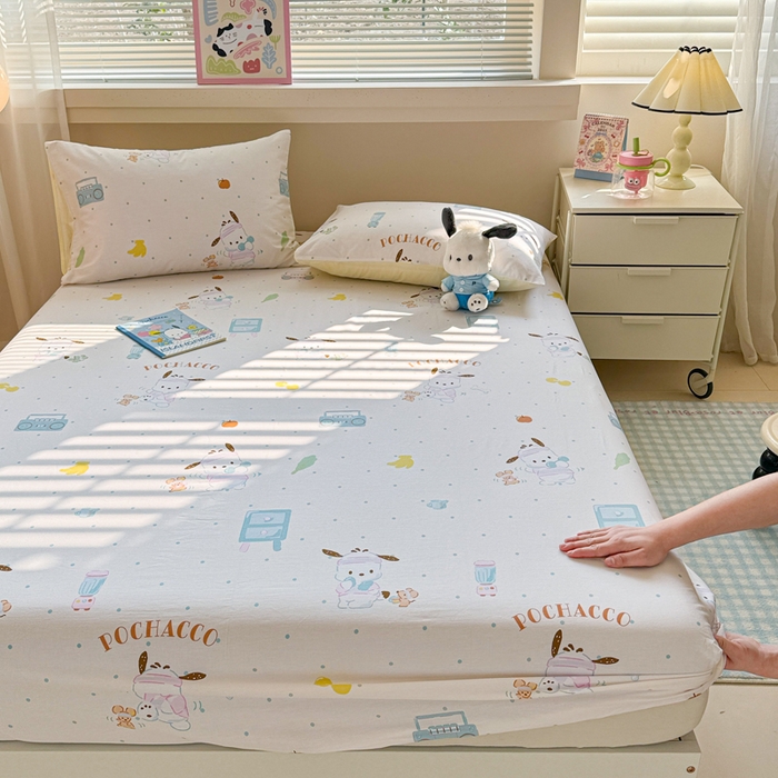 91家纺网 家纺一手货源 找家纺 呗旺鹿 2025新款正版三丽鸥全棉13372单品床笠 运动帕恰狗