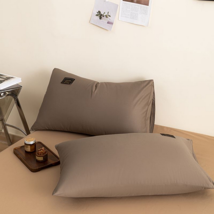 91家纺网 家纺一手货源 找家纺 恋之语 2025新款90克纯色双拼单被套 咖啡+卡其