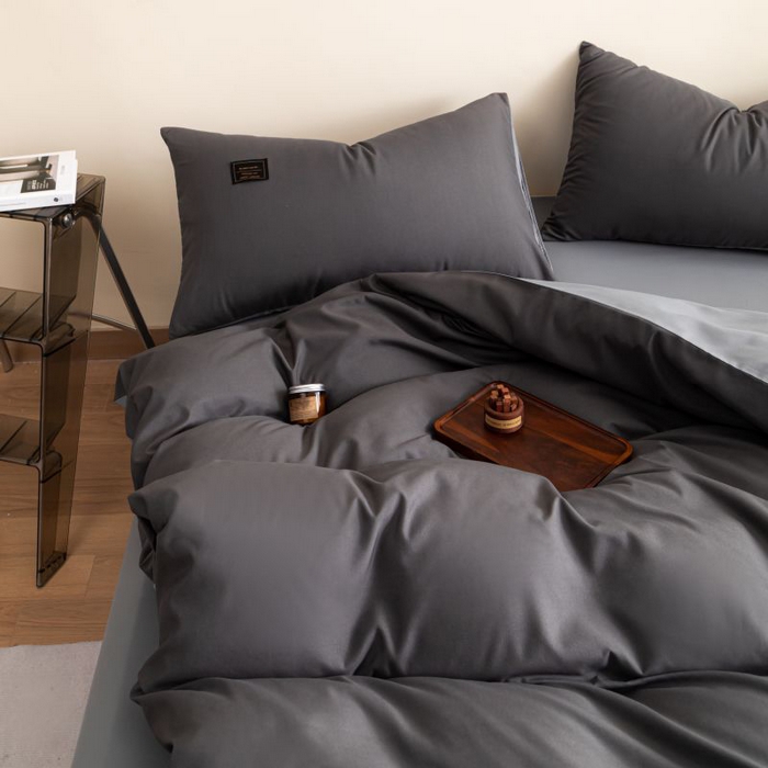 91家纺网 家纺一手货源 找家纺 恋之语 2025新款90克纯色双拼单被套 高级灰+浅灰