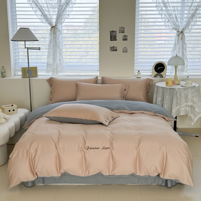 91家纺网 家纺一手货源 找家纺 2025新款A类纯色双拼长绒棉纯棉刺绣四件套 杏灰双韵