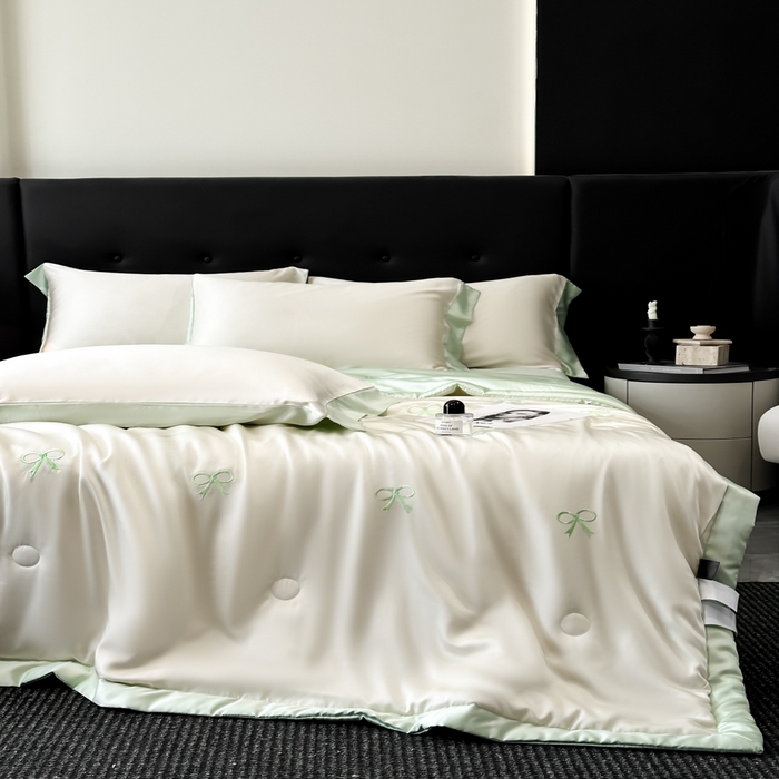 91家纺网 家纺一手货源 找家纺 满羽家纺 2025新款凉感冰丝夏被夏凉被空调被四件套 蝴蝶结-奶白绿