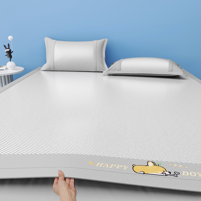 91家纺网 家纺一手货源 找家纺 2025新款斜纹宽柯基凉感冰丝席 斜纹柯基灰-床笠款