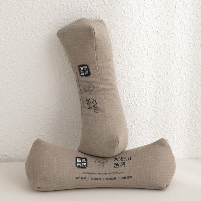 91家纺网 家纺一手货源 找家纺 大熊枕芯 2025新款大凉山苦荞 荞麦枕 苦荞三角枕-咖色
