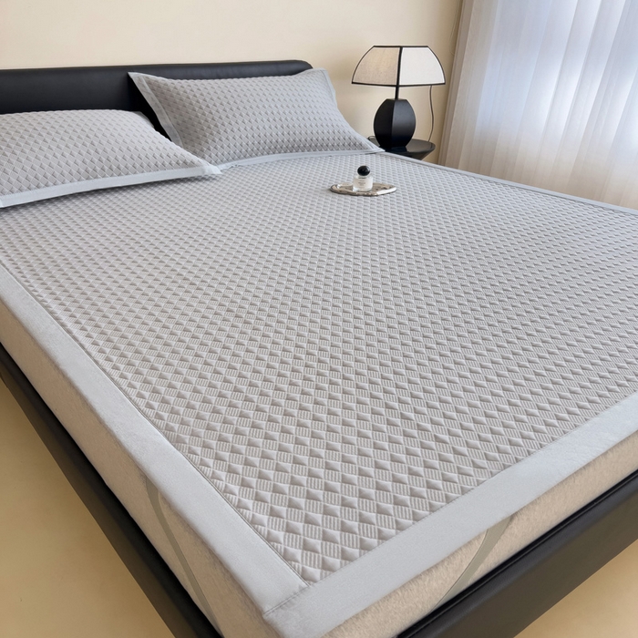 91家纺网 家纺一手货源 找家纺 席世家 2025新款凉感席冰豆豆席子三套件凉席床笠 小方格珍珠灰-床席款