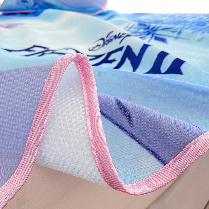 91家纺网 家纺一手货源 找家纺 ds生活馆 2025新款大版卡通牛奶丝凉席艾莎女王