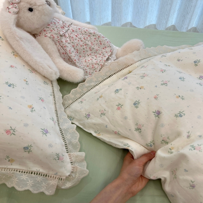 91家纺网 家纺一手货源 找家纺 荣轩2025新款全棉双层纱镂空花边工艺款四件套（铺床版）白桃花茶