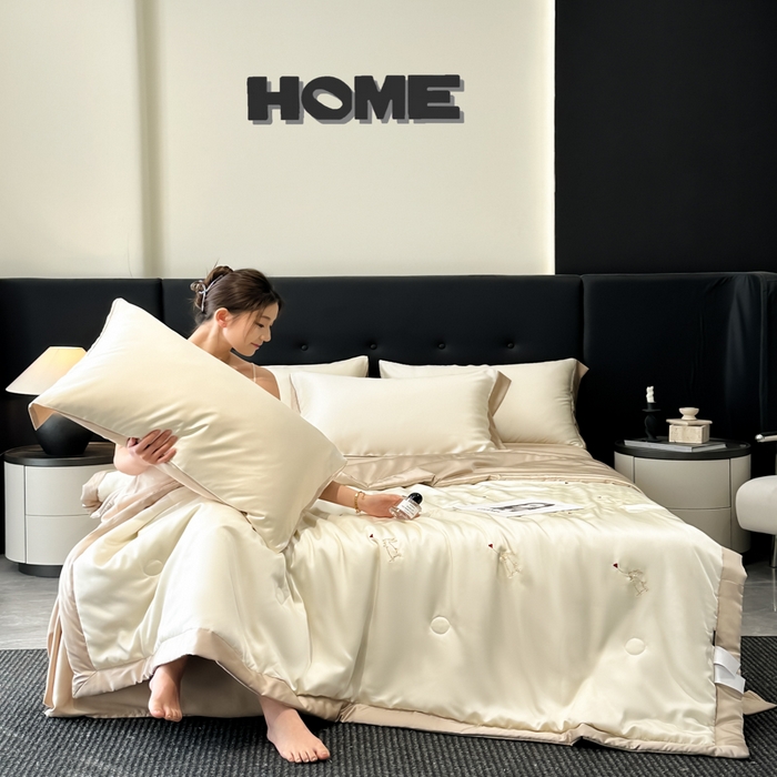 91家纺网 家纺一手货源 找家纺 满羽家纺 2025新款凉感冰丝夏被夏凉被空调被四件套 兔子追爱-奶白咖