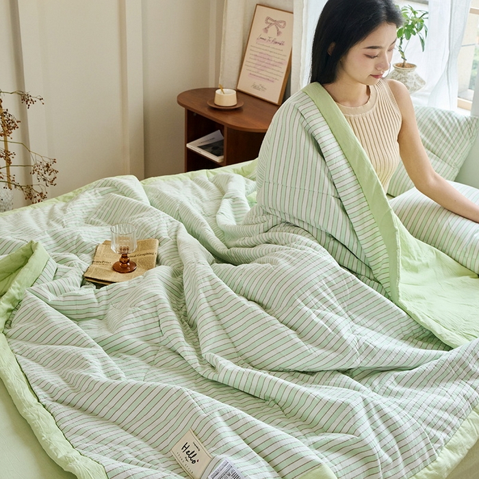 91家纺网 家纺一手货源 找家纺 恋人优选 2025新款纯棉色织水洗夏被 简约条纹-果绿