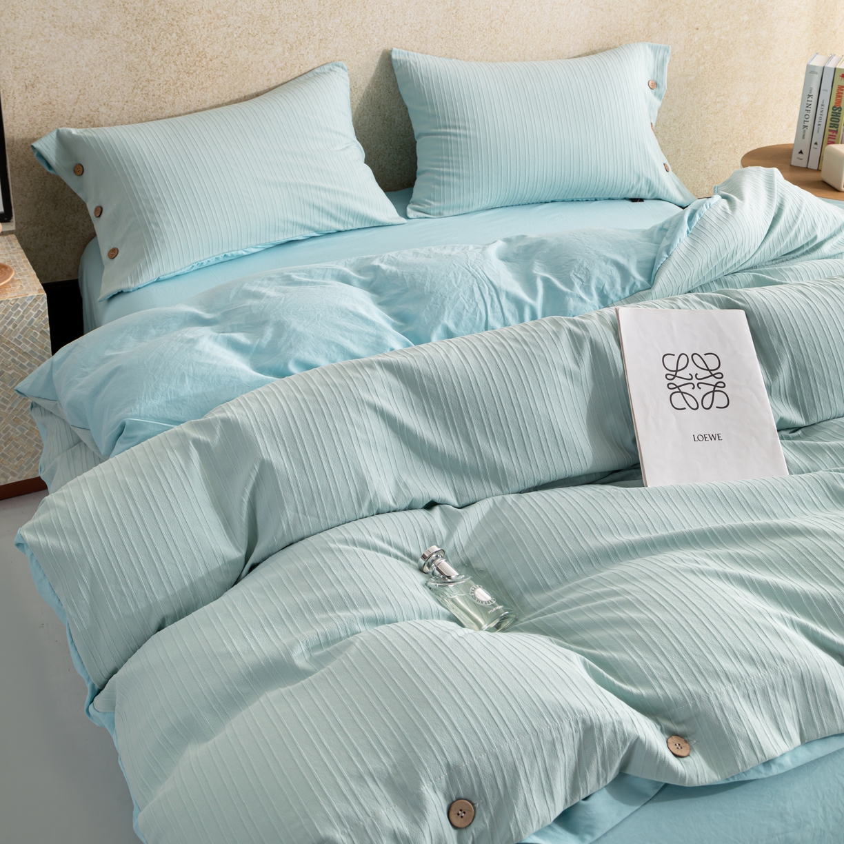 91家纺网 家纺一手货源 找家纺 恋之语 2025新款亲肤舒适提花纽扣款四件套 赛琳娜-天蓝