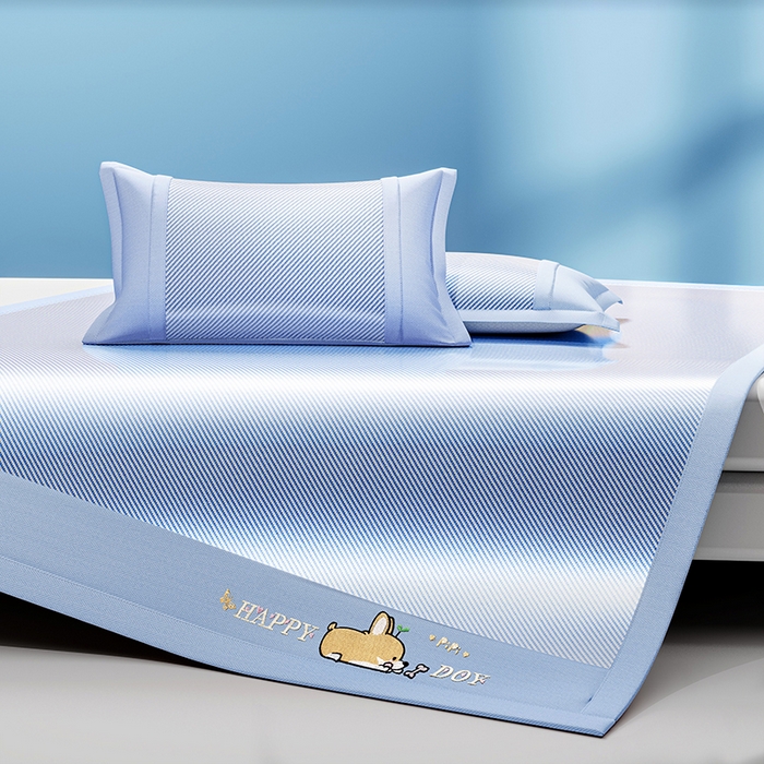 91家纺网 家纺一手货源 找家纺 2025新款斜纹宽柯基凉感冰丝席 斜纹柯基蓝-床席款