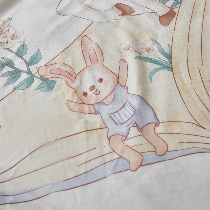 91家纺网 家纺一手货源 找家纺 荷马之梦 2025新款天竹系列—A类原创手绘风大版天竹纤维四层纱儿童盖毯 飞马小王子