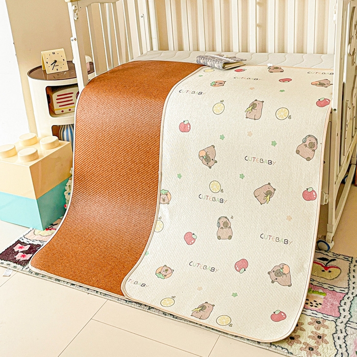 91家纺网 家纺一手货源 找家纺 富馨莱 2025新款幼儿园古藤席冰丝席双面可用儿童凉席双面凉感 萌萌巴拉