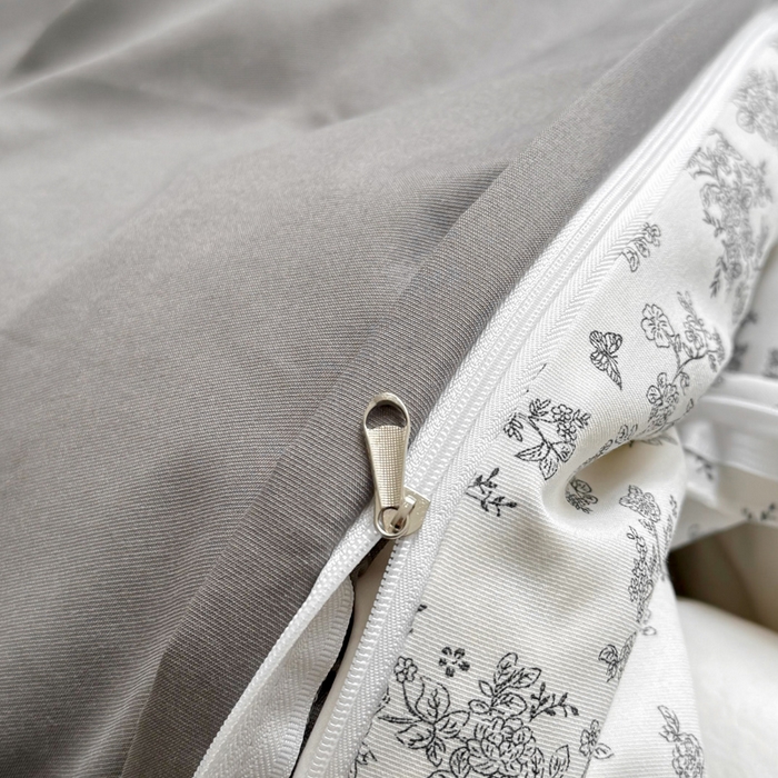 91家纺网 家纺一手货源 找家纺 丝芙妮家居2025新款水洗针织棉双层纱印花四件套 萱花-灰