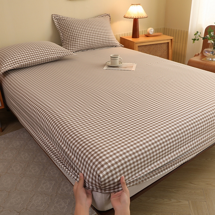 91家纺网 家纺一手货源 找家纺 绒多多 2025新款简约水洗棉色织床笠 咖小格