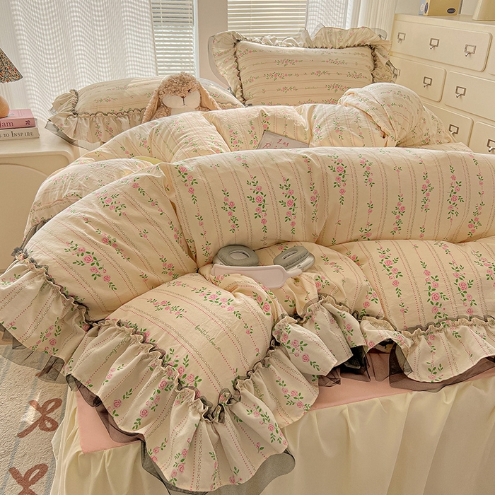 91家纺网 家纺一手货源 找家纺 眠帛家居 2025新款A类法式皱皱纱小清新蕾丝花边四件套 锦簇