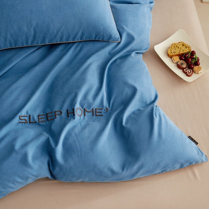 91家纺网 家纺一手货源 找家纺 恋之语 2025新款110克麻绳双拼刺绣单被套 星空蓝+卡其