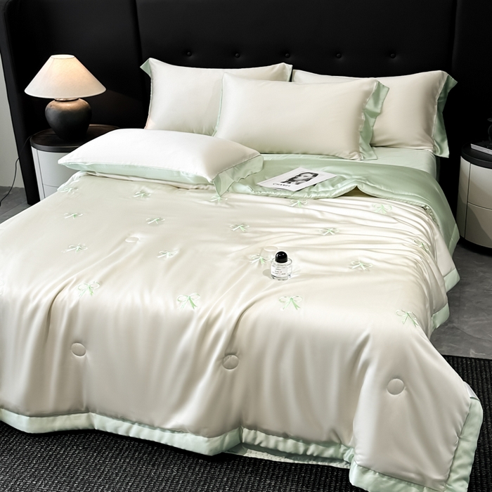 91家纺网 家纺一手货源 找家纺 满羽家纺 2025新款凉感冰丝夏被夏凉被空调被四件套 蝴蝶结-奶白绿