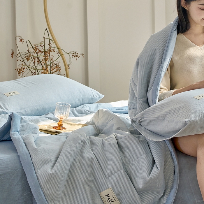 91家纺网 家纺一手货源 找家纺 恋人优选 2025新款纯棉色织水洗夏被 流年雾蓝