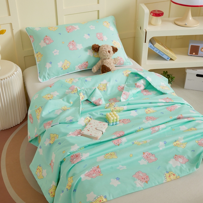 91家纺网 家纺一手货源 找家纺 ds生活馆 2025新款儿童学生纯棉精梳棉系列单夏被 星星恐龙绿