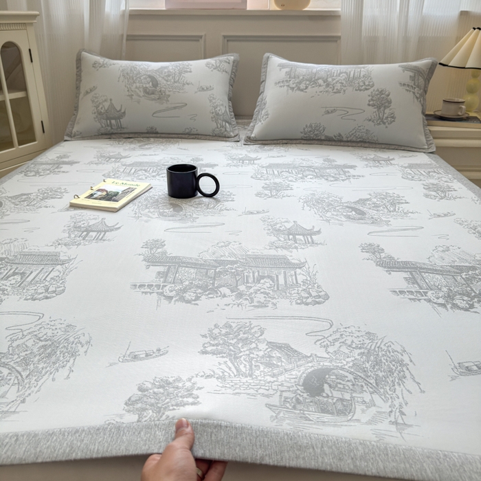 91家纺网 家纺一手货源 找家纺 花漾家居 2025新款A类色织提花PE凉感丝凉席三件套床单床笠款 床单款-江南灰