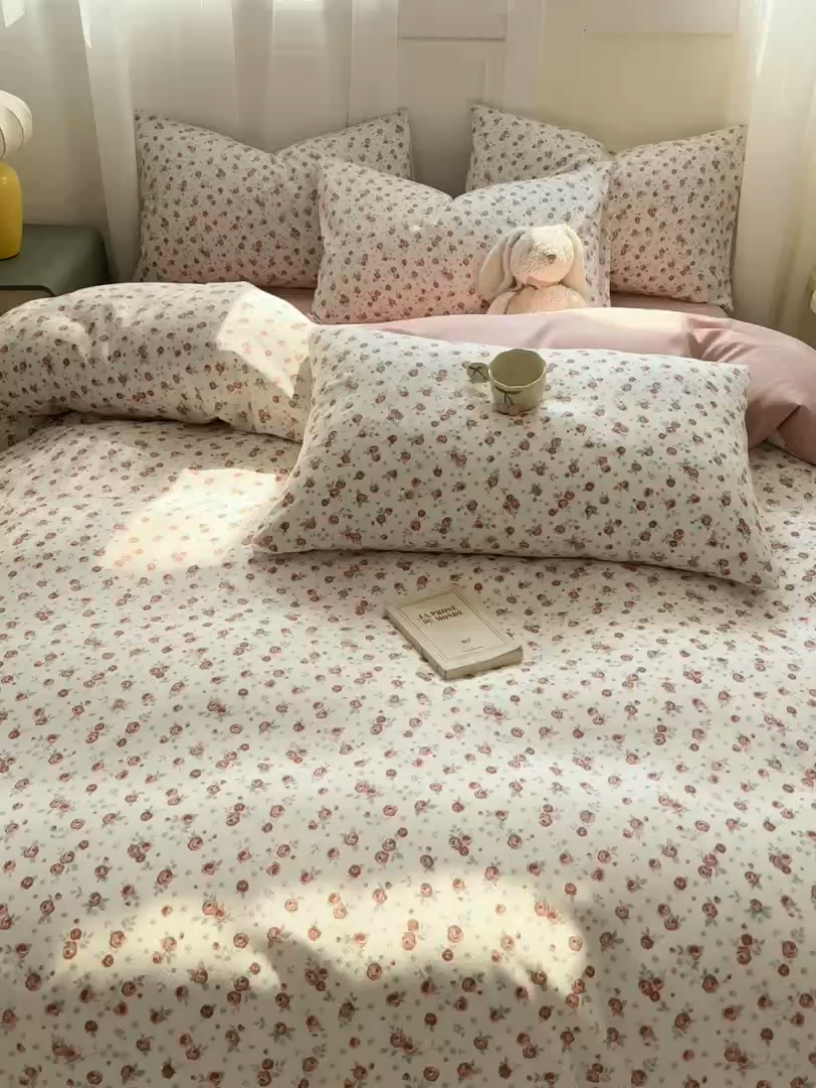 91家纺网 家纺一手货源 找家纺 丝芙妮家居2025新款水洗针织棉双层纱印花四件套 勿忘我