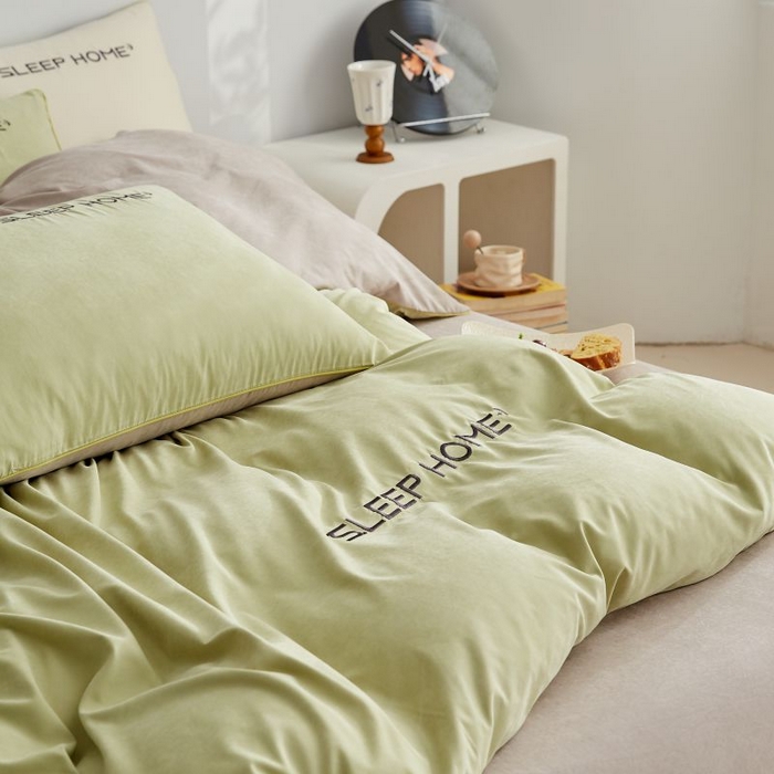 91家纺网 家纺一手货源 找家纺 恋之语 2025新款110克麻绳双拼刺绣单被套 抹茶绿+浅灰