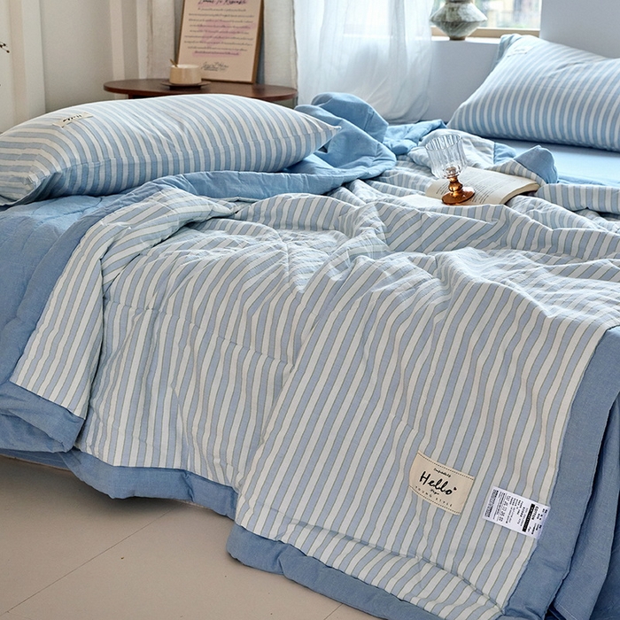 91家纺网 家纺一手货源 找家纺 恋人优选 2025新款纯棉色织水洗夏被 简约条纹-浅蓝