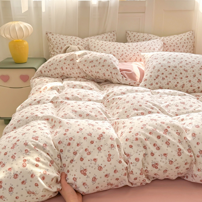 91家纺网 家纺一手货源 找家纺 丝芙妮家居2025新款水洗针织棉双层纱印花四件套 勿忘我