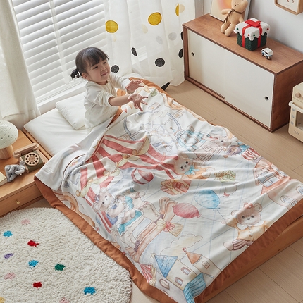 荷马之梦 2025新款天竹系列—A类原创手绘风大版天竹纤维四层纱儿童盖毯 马戏团
