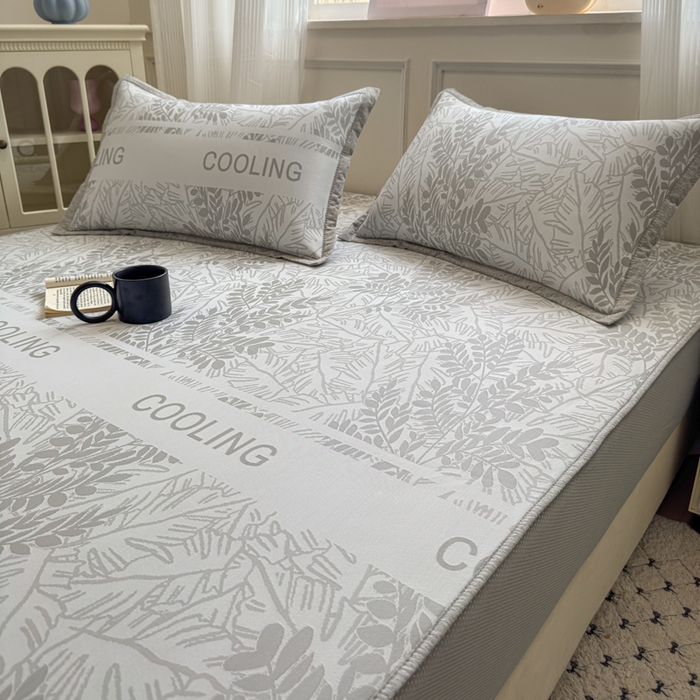 91家纺网 家纺一手货源 找家纺 花漾家居 2025新款A类色织提花PE凉感丝凉席三件套床单床笠款 床笠款-含羞灰