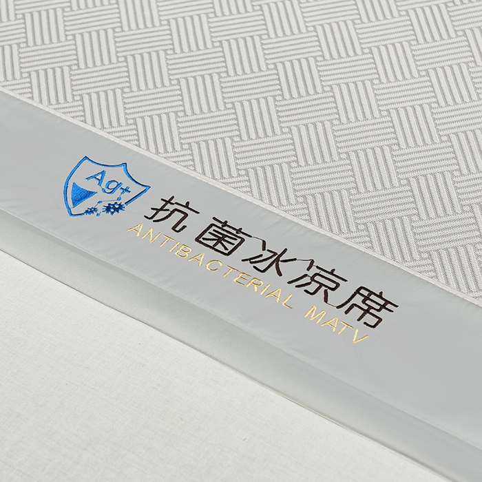 91家纺网 家纺一手货源 找家纺 999家纺 2025新款轻柔丝抗菌冰丝藤凉席（复合三明治款）宽包刺绣冰丝软席藤席 抗菌三明治冰丝藤席冰岛-星光灰