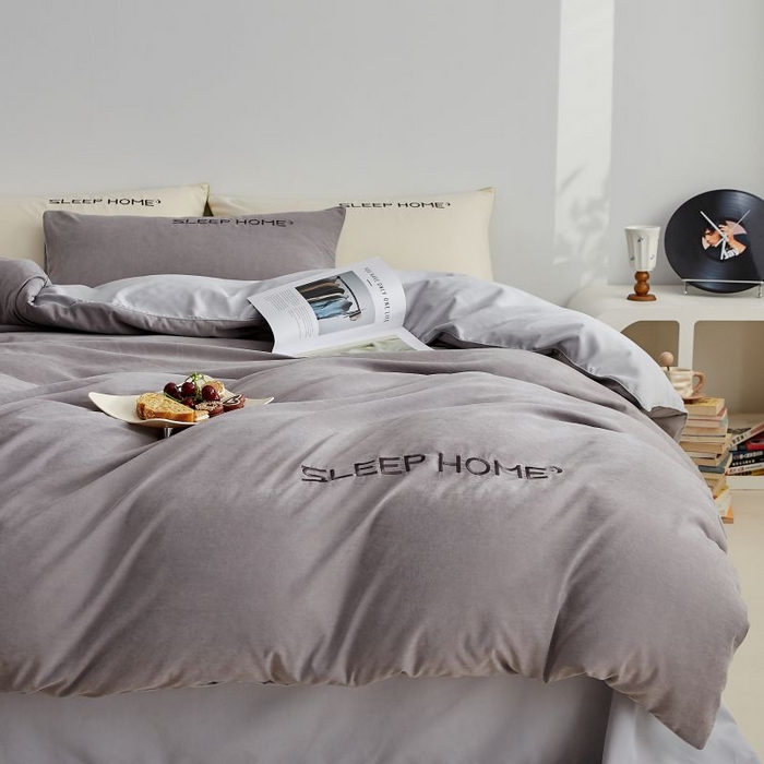 91家纺网 家纺一手货源 找家纺 恋之语 2025新款110克麻绳双拼刺绣单被套 深灰+浅灰