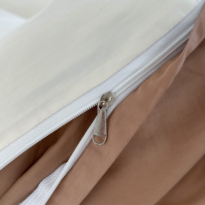 91家纺网 家纺一手货源 找家纺 艾迪尚家纺 2025新款A类纯色双拼长绒棉纯棉刺绣系列单品被套 被套单件（有单品 可定制） 奶驼逸居