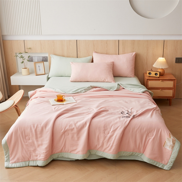 91家纺网 家纺一手货源 找家纺 爱屋及屋 2025新款纯色撞色100%棉花填充夏被夏凉被空调被夏季可机洗薄被子被芯 果绿+粉玉