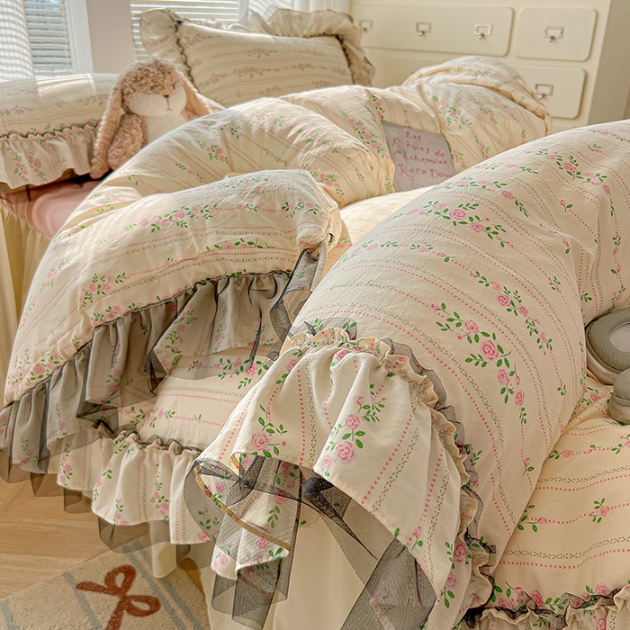 91家纺网 家纺一手货源 找家纺 眠帛家居 2025新款A类法式皱皱纱小清新蕾丝花边四件套 锦簇